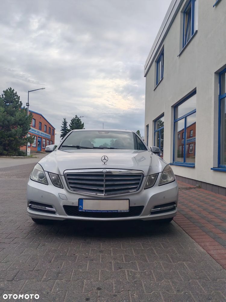 Mercedes-Benz Klasa E 200 BlueTEC 7G-TRONIC Classic - 2