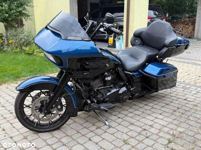 Harley-Davidson Touring Road Glide - 3