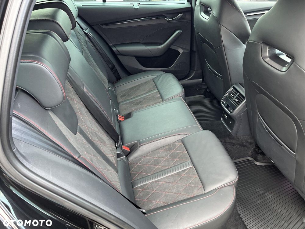 Skoda Octavia 2.0 TDI 4x4 RS DSG - 14