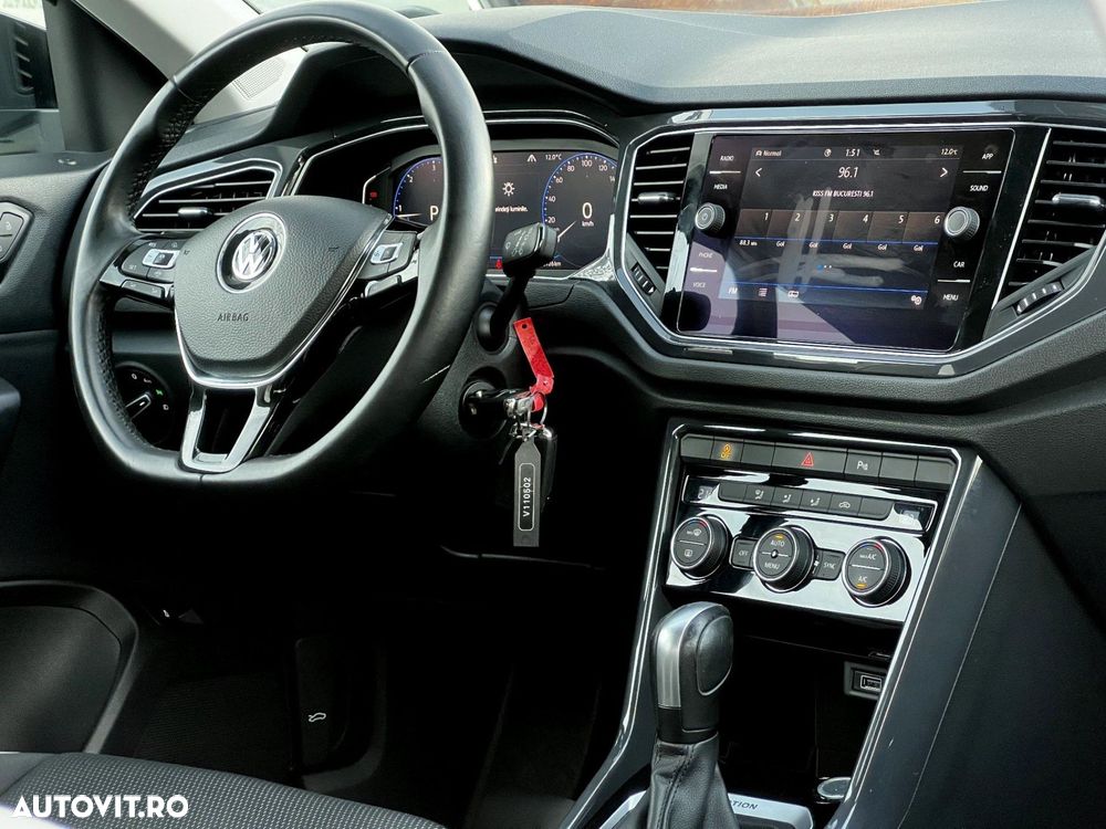 Volkswagen T-Roc - 8