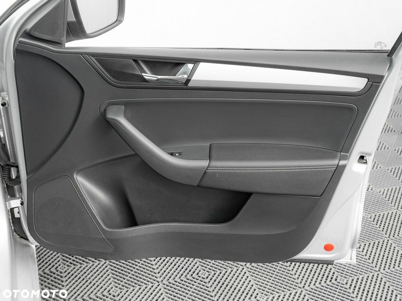 Skoda RAPID 1.0 TSI Ambition - 32