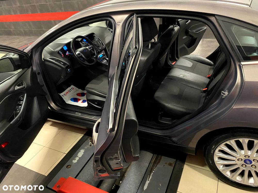 Ford Focus 1.6 Ti-VCT Titanium - 17