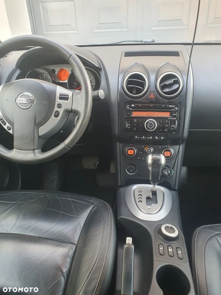 Nissan Qashqai 2.0 4x4 Lounge CVT - 6