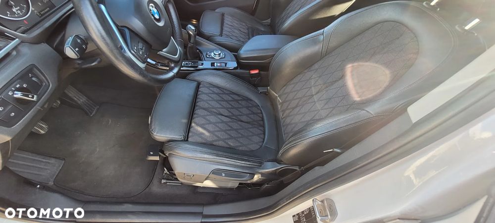 BMW X1 sDrive18d - 12