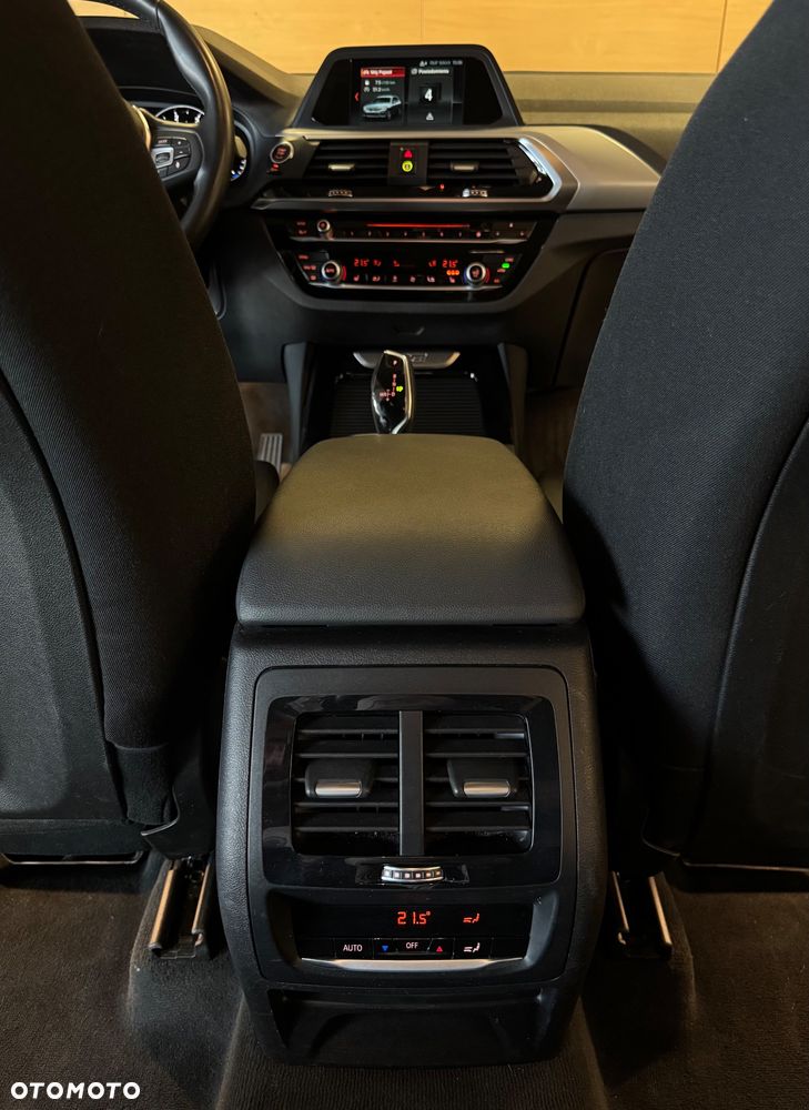 BMW X3 xDrive20d - 12
