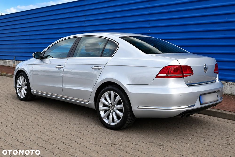 Volkswagen Passat 2.0 TDI DPF Comfortline - 4