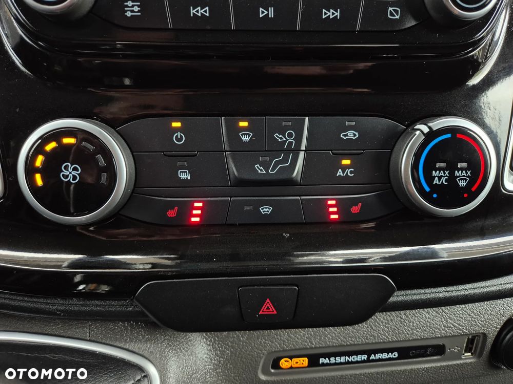 Ford TRANSIT CUSTOM - 16