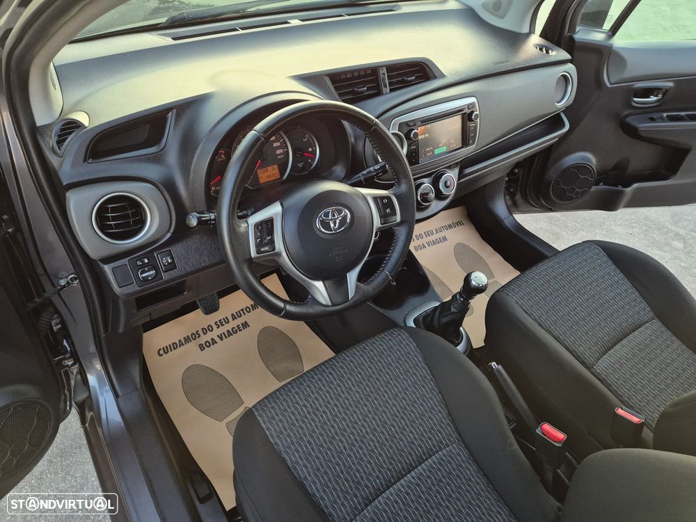 Toyota Yaris 1.4 D-4D Comfort+P.Style - 6