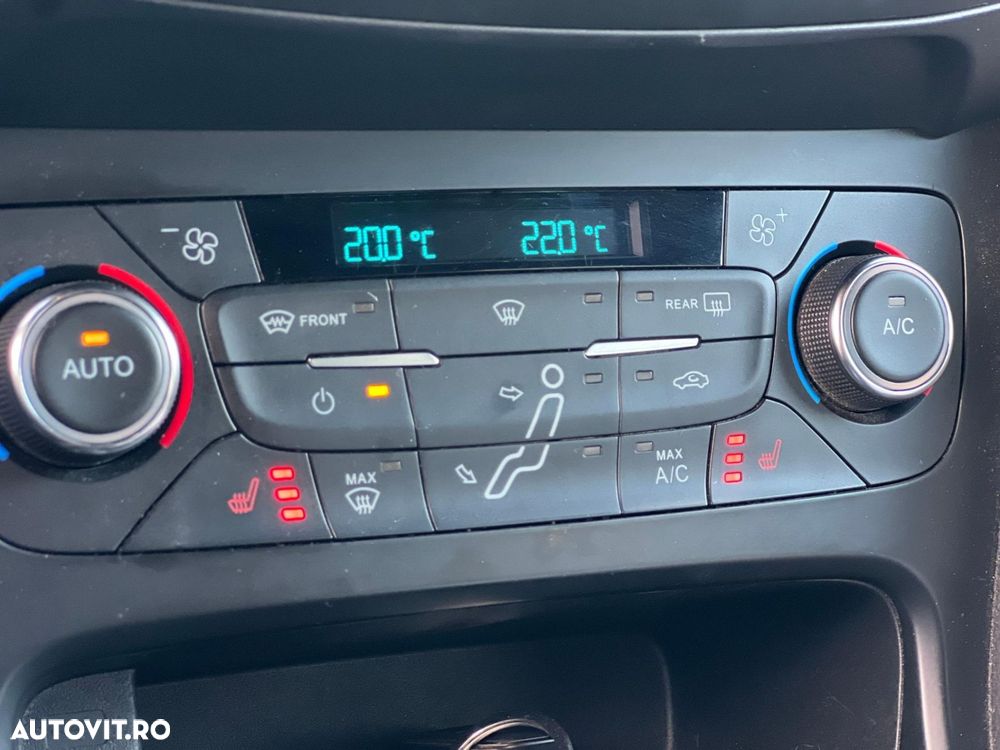 Ford Focus - 30