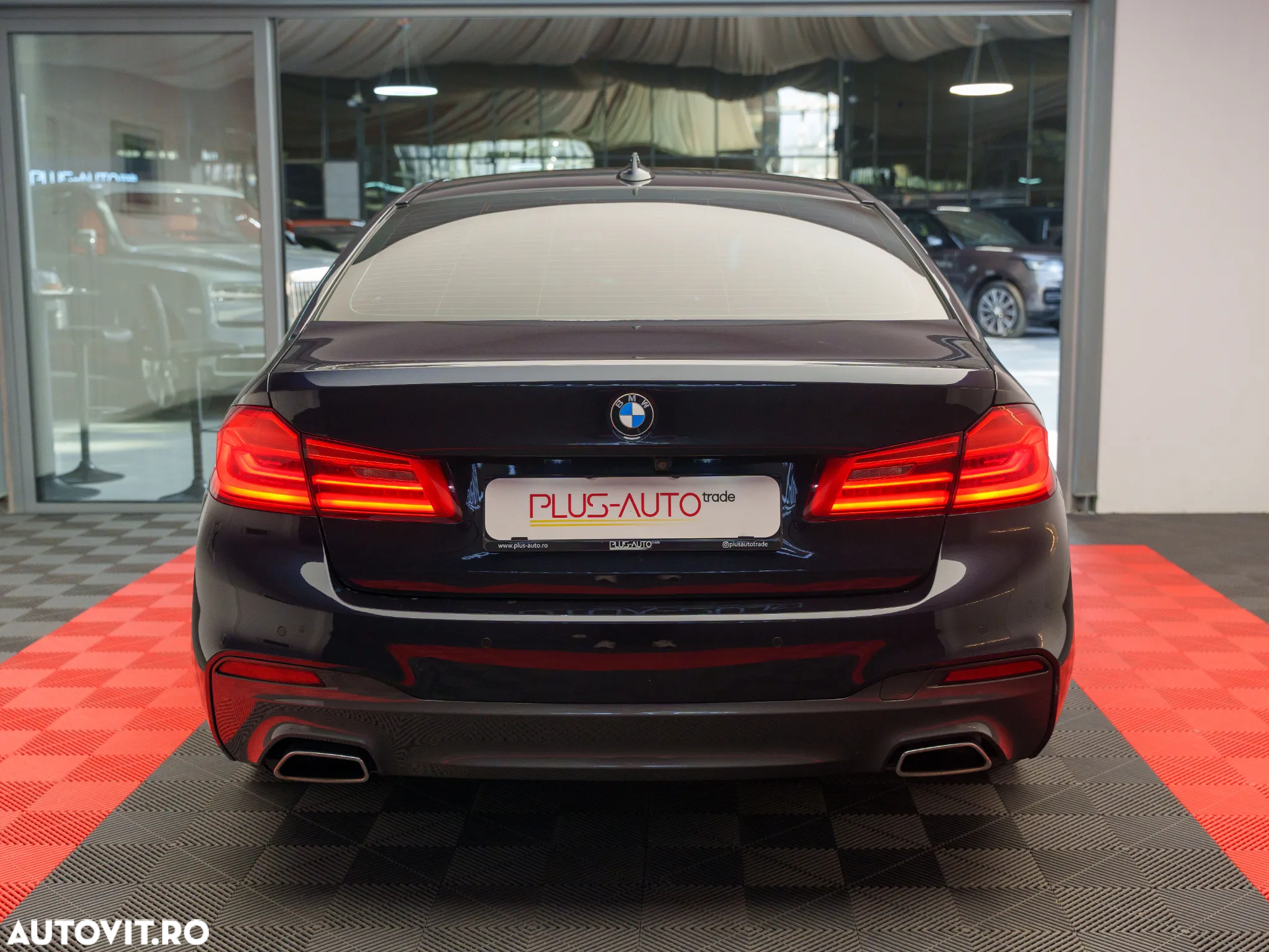 BMW Seria 5 530d xDrive Aut. - 28