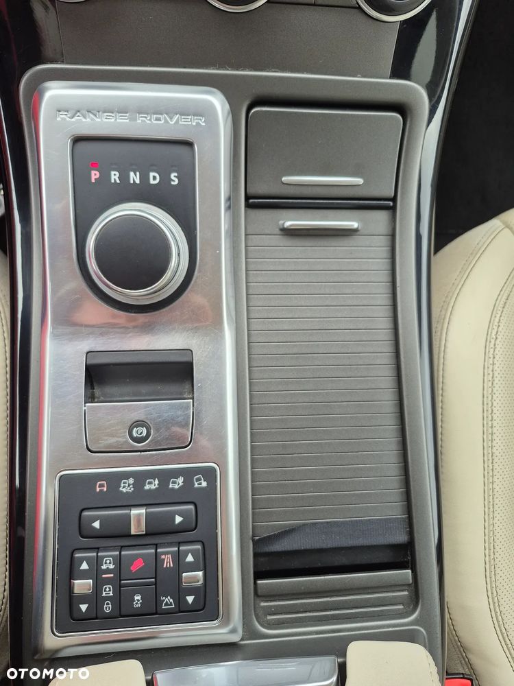 Land Rover Range Rover Sport S 3.0SD V6 HSE - 35