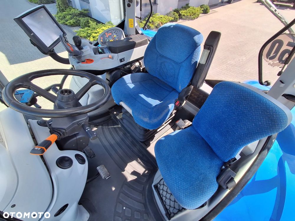 New Holland T 7.220 Auto Command - 14