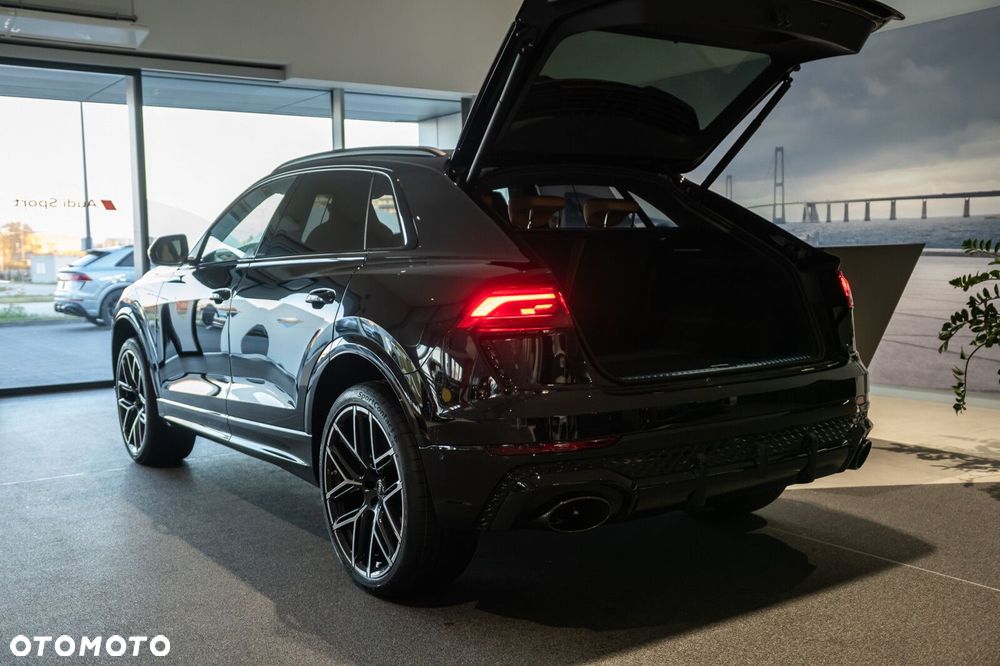 Audi RS Q8 - 6