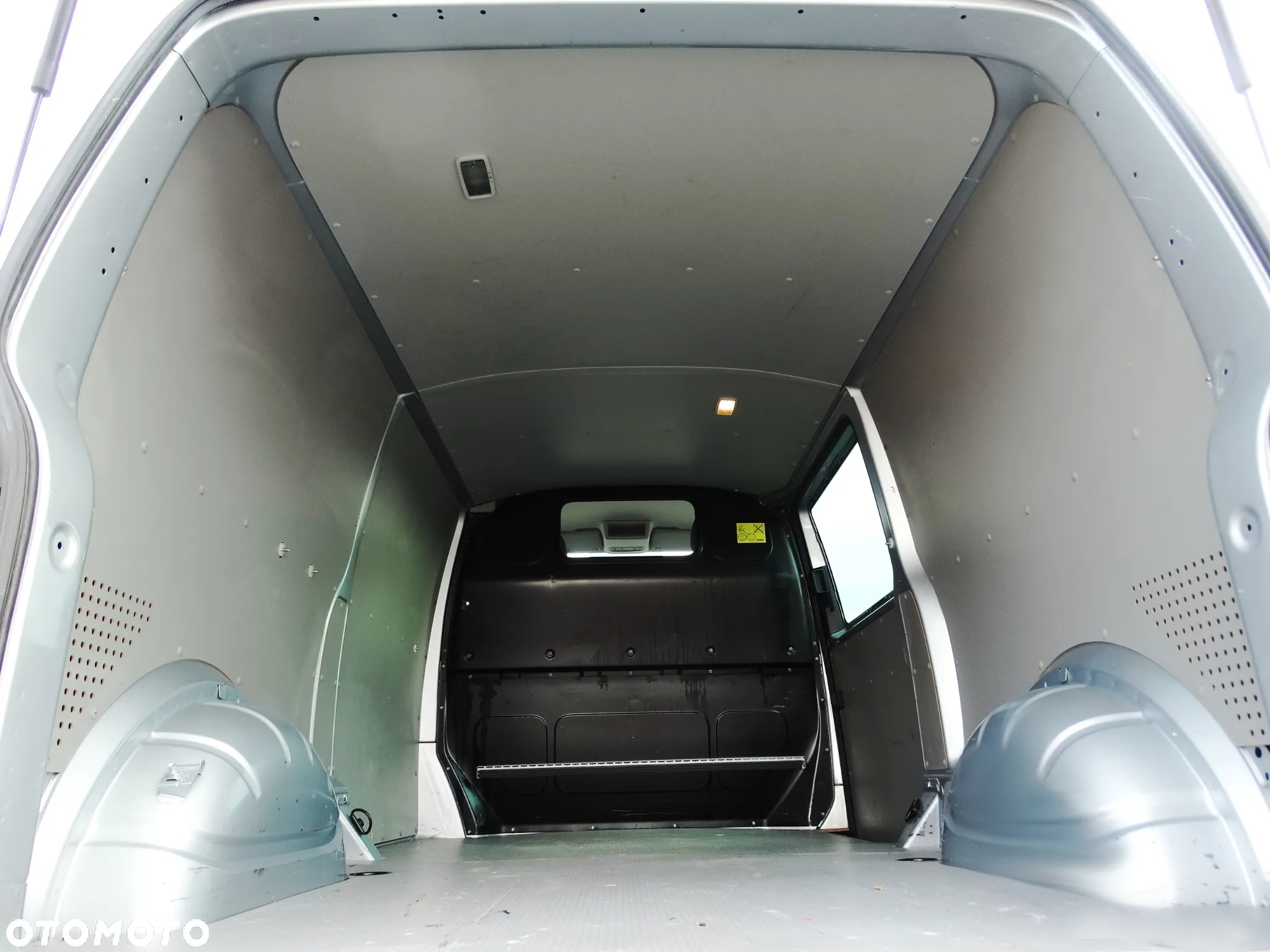 Volkswagen Transporter T6 2.0 150 PS MOŻLIWY KREDYT LEASING BARDZO ZADBANE - 4