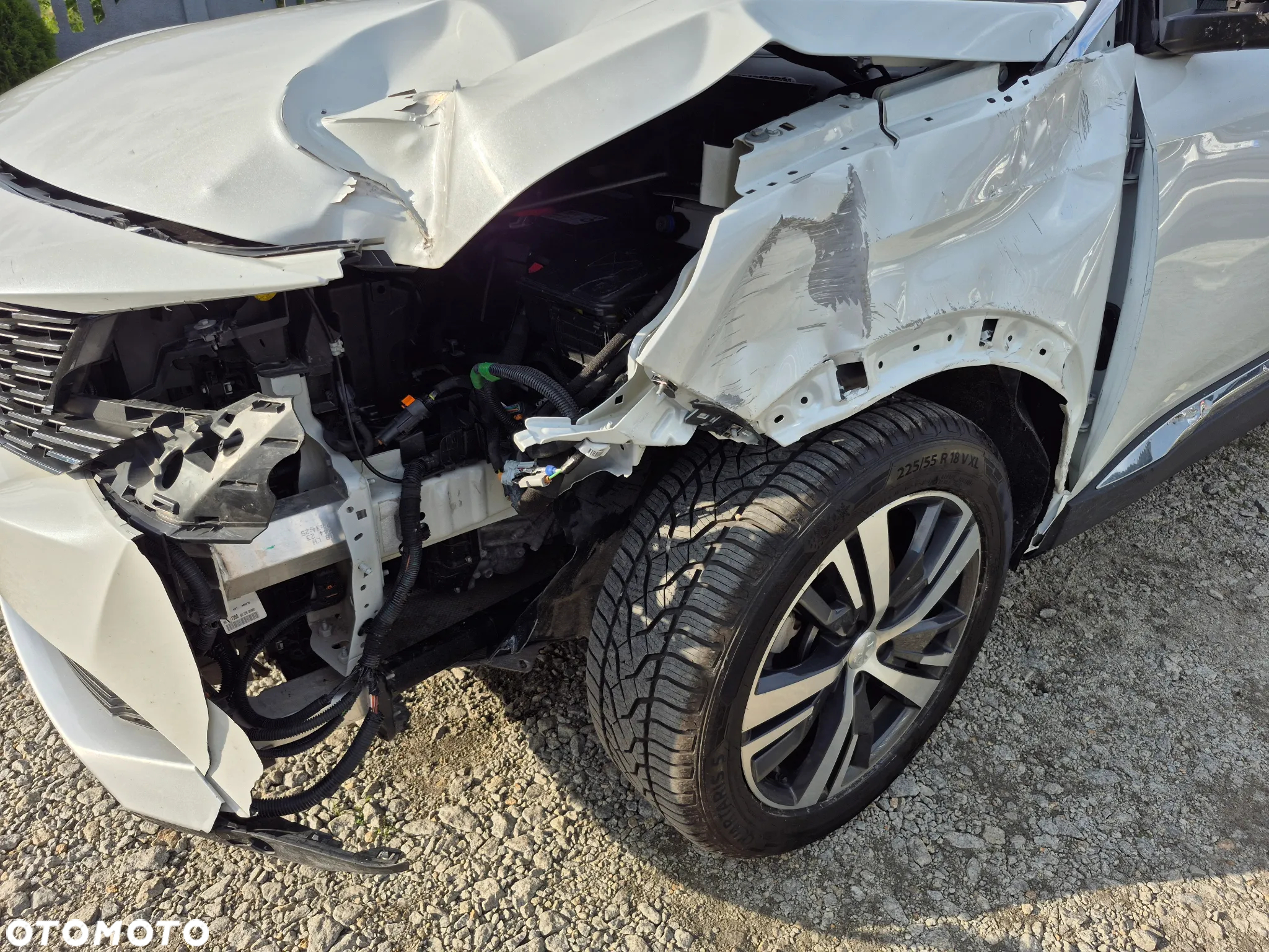 Peugeot 3008 1.5 BlueHDi Allure Pack S&S EAT8 - 17