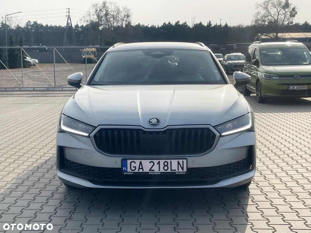 Skoda Superb 2.0 TDI SCR Essence DSG - 2