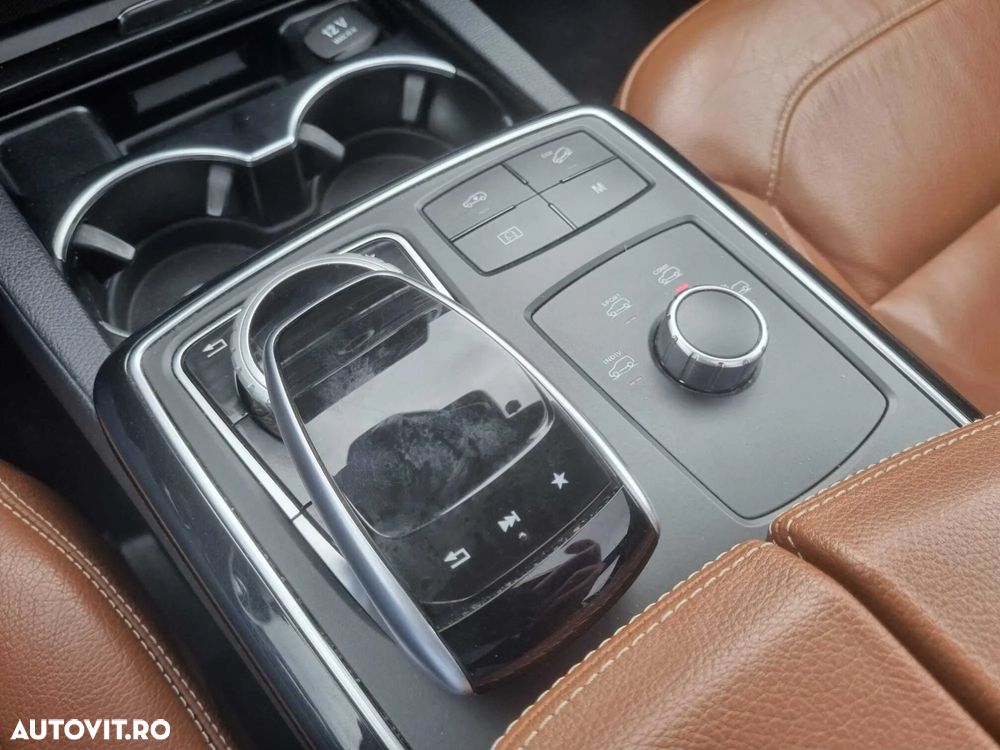 Mercedes-Benz GLE 500 e 4MATIC - 11
