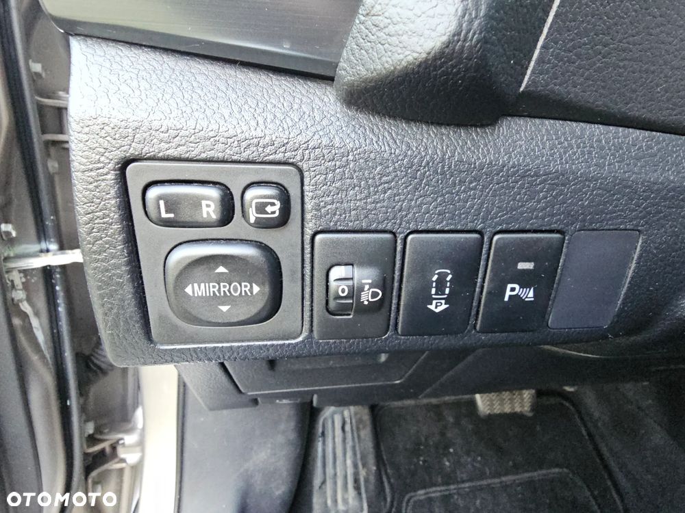 Toyota Auris - 16