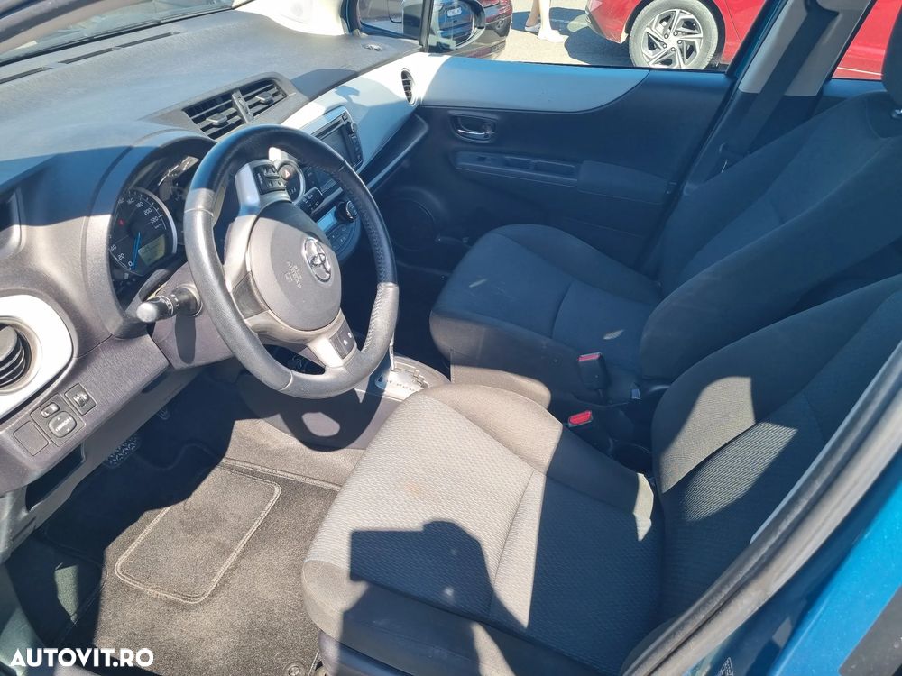Toyota Yaris - 13