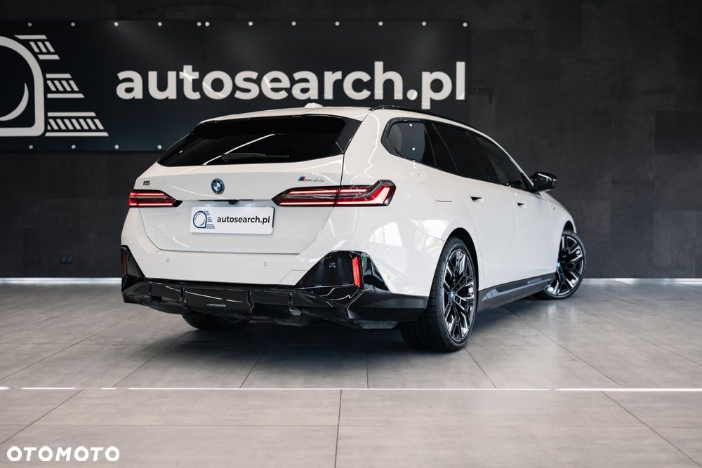 BMW i5 - 5