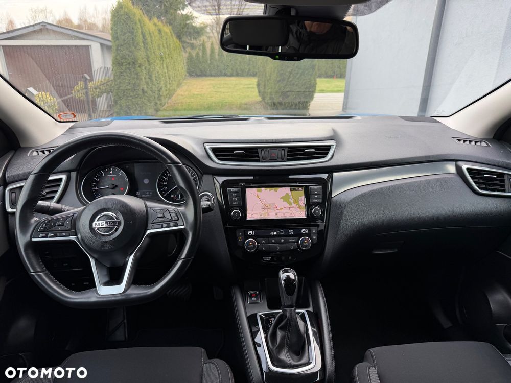 Nissan Qashqai 1.3 DIG-T N-Connecta DCT - 8