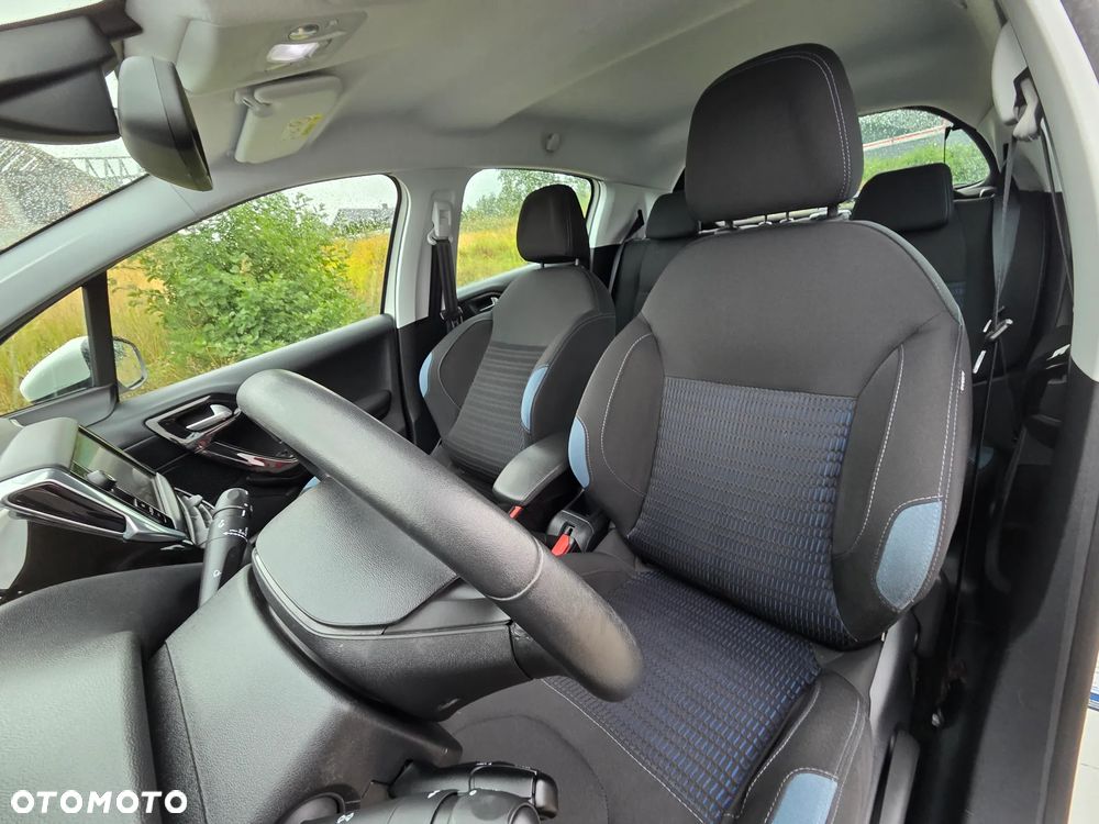 Peugeot 208 1.2 PureTech Allure - 20