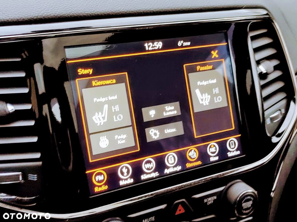 Jeep Grand Cherokee - 17