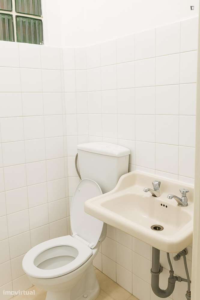 Quarto - localizado em Arroios Lisbon - Grande imagem: 5/15
