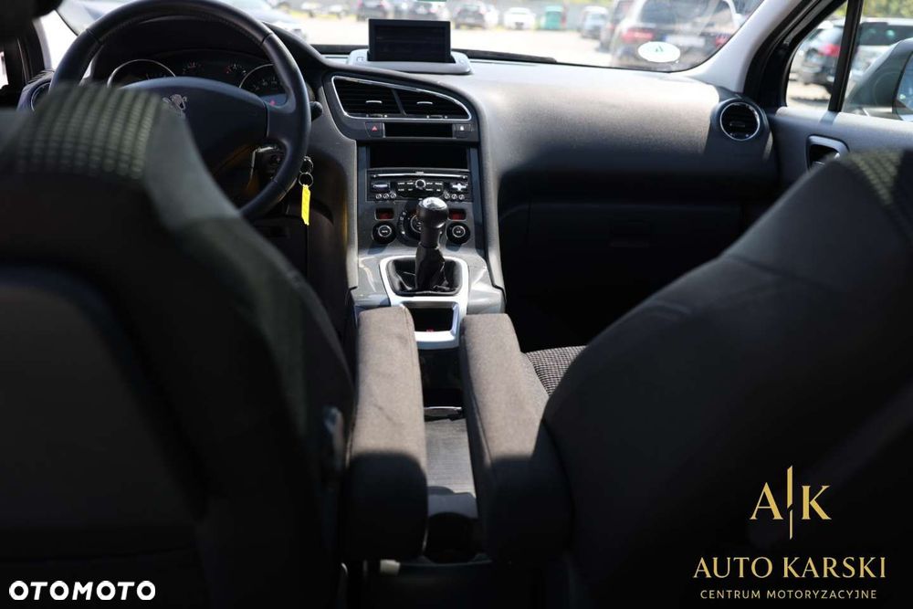 Peugeot 5008 - 29