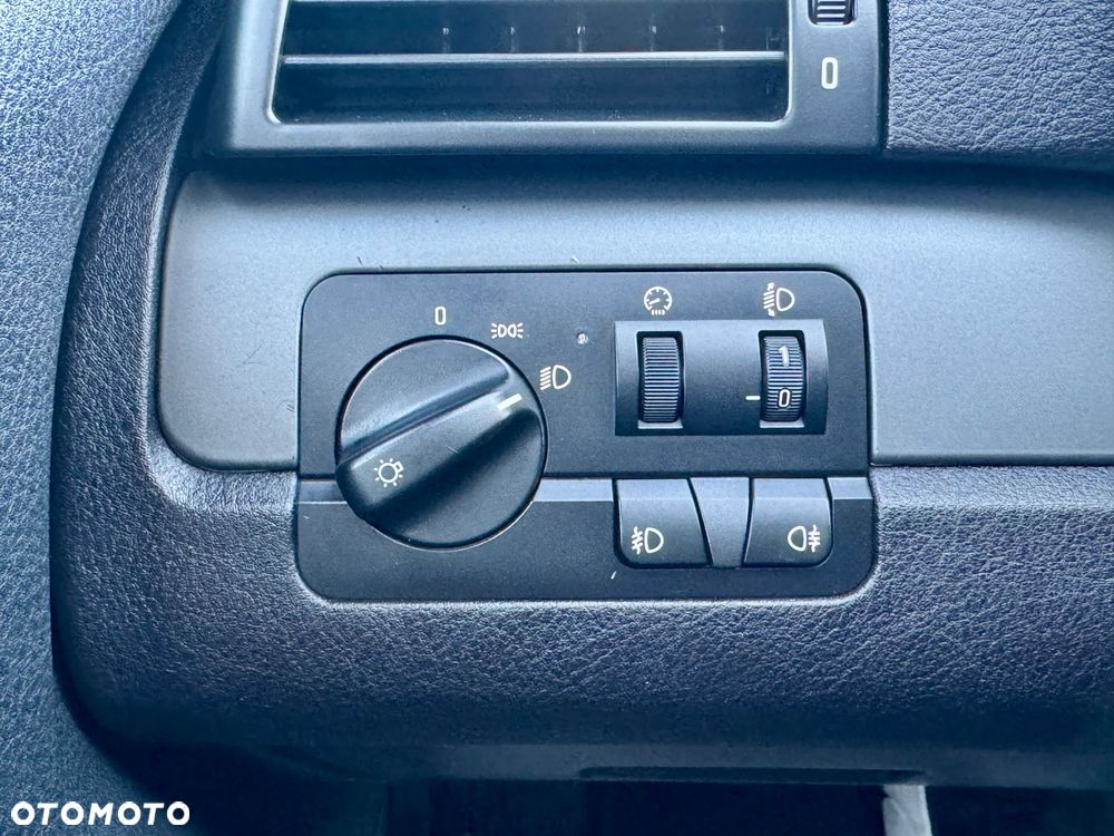 BMW Seria 3 - 24