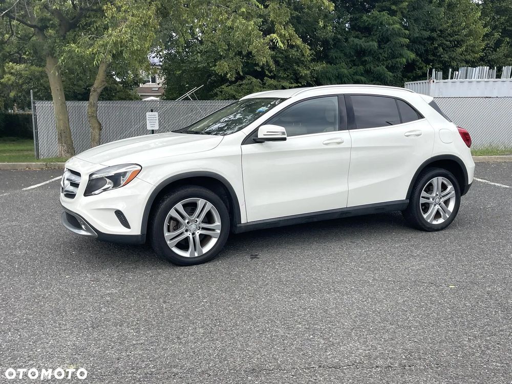 Mercedes-Benz GLA 250 4-Matic - 9