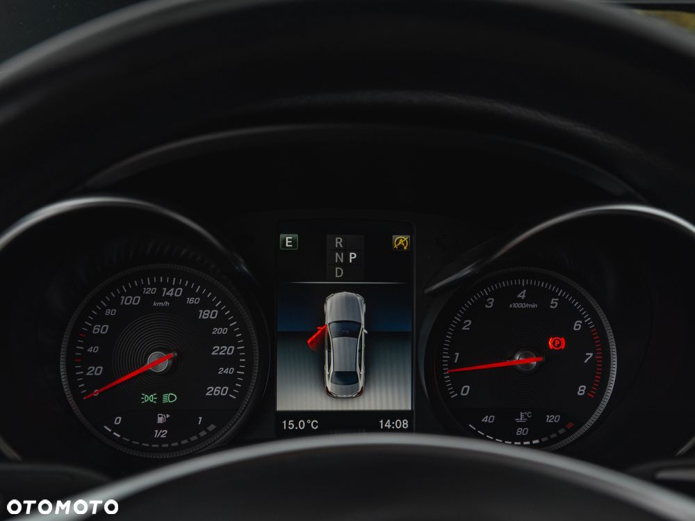Mercedes-Benz Klasa C 250 9G-TRONIC - 33