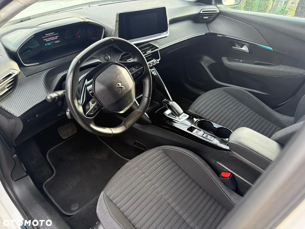 Peugeot 208 e-208 50kWh GT - 23