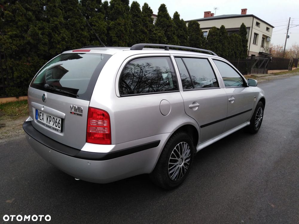 Skoda Octavia 2.0 Combi Ambiente 4x4 - 8