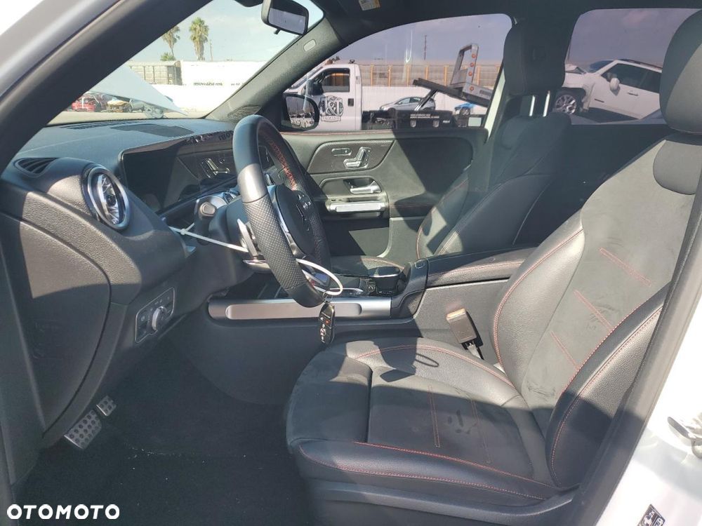 Mercedes-Benz GLB AMG 35 4-Matic - 7