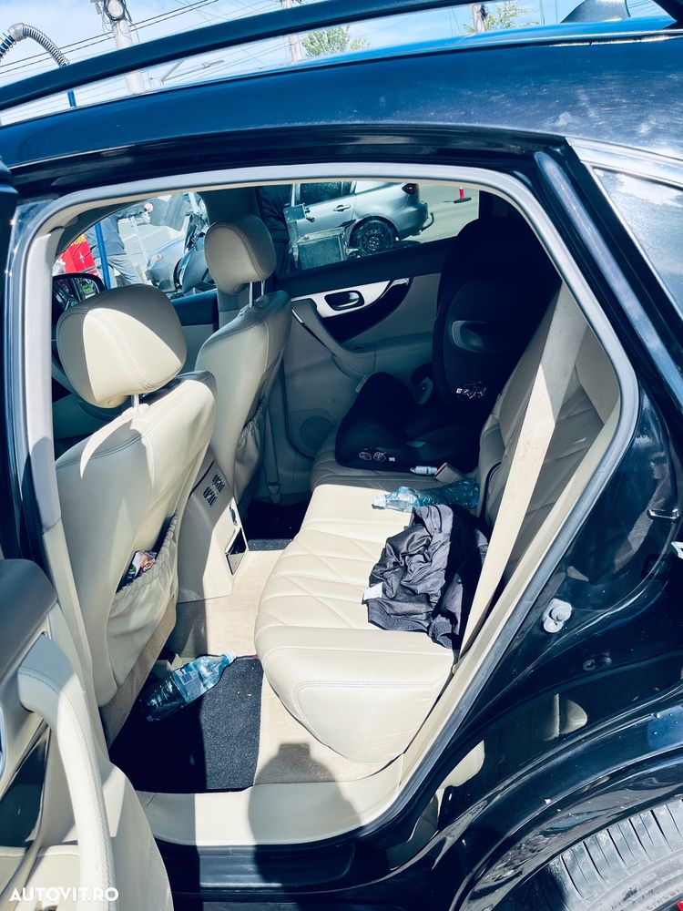 Infiniti FX 30 FX30d 3.0d V6 S Premium AWD - 14