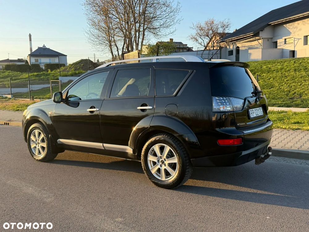 Mitsubishi Outlander 2.0 DI-D 4WD Intense - 11