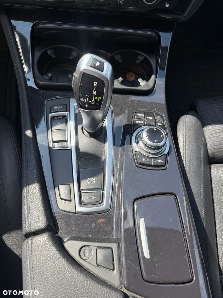 BMW Seria 5 520d - 23