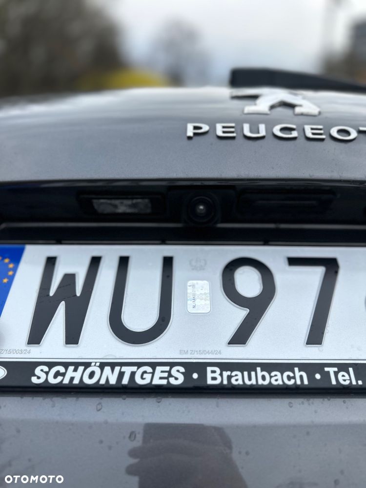 Peugeot 308 - 8