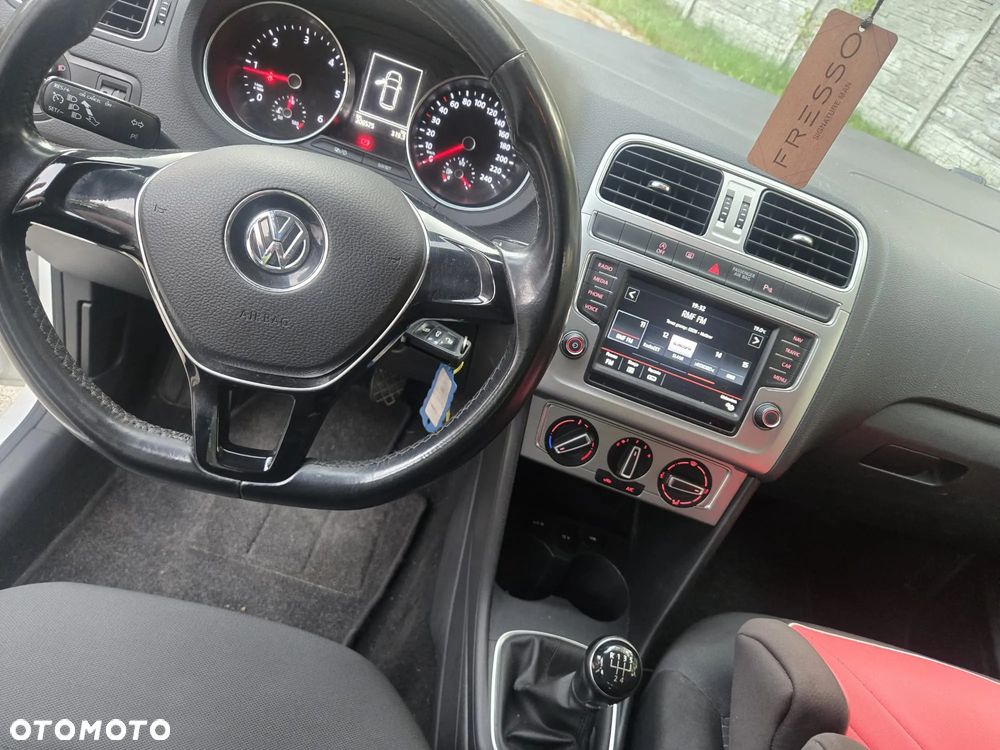 Volkswagen Polo 1.4 TDI (Blue Motion Technology) Comfortline - 6