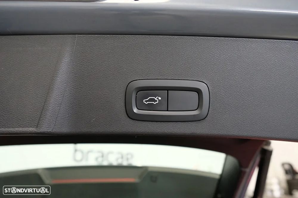 Volvo XC 40 1.5 T5 PHEV Momentum Plus - 22