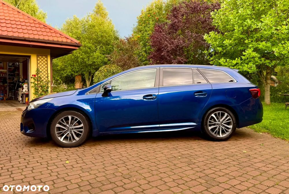 Toyota Avensis 2.0 Premium MS - 2