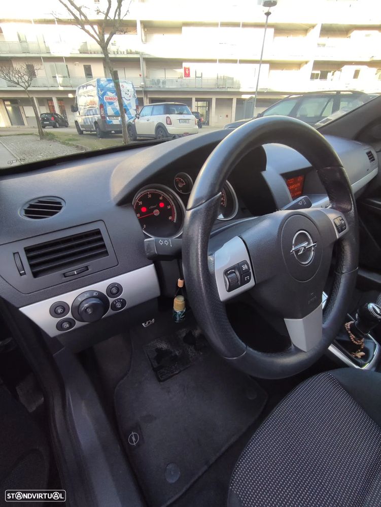 Opel Astra GTC 1.7 CDTI - 14