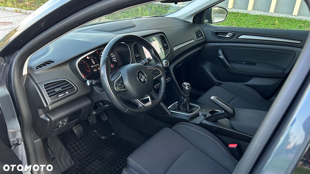 Renault Megane TCe 115 GPF ZEN - 17