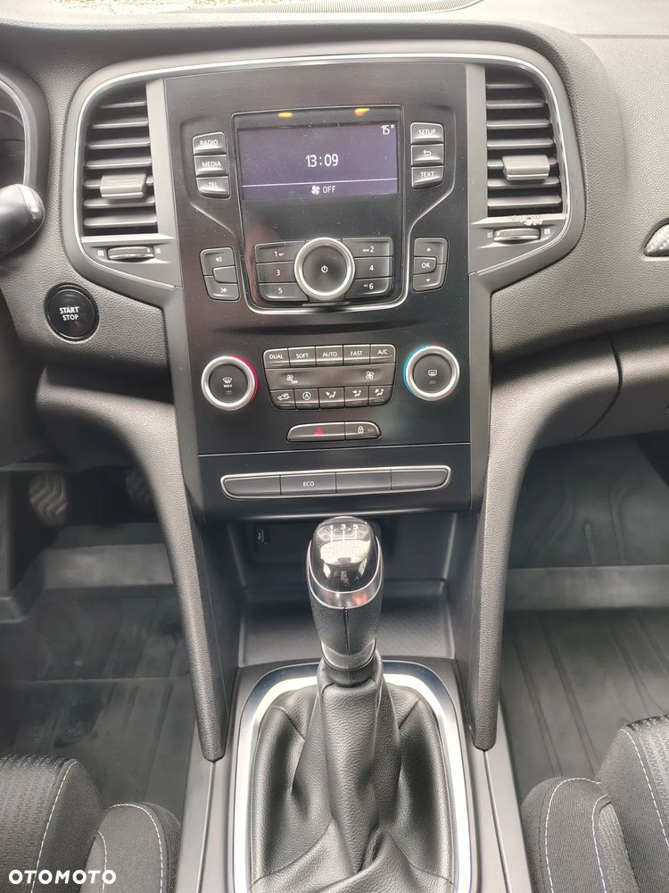 Renault Megane 1.6 SCe Limited - 6