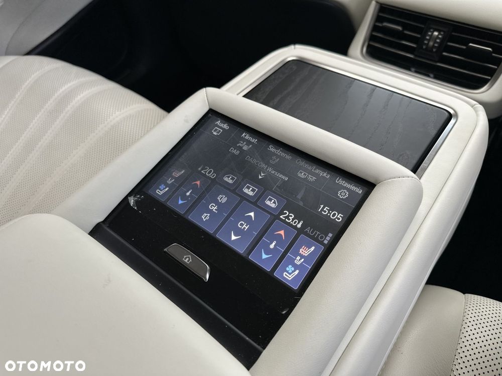 Lexus LS - 21