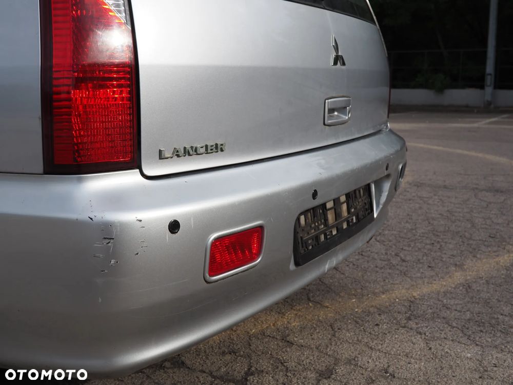 Mitsubishi Lancer - 10
