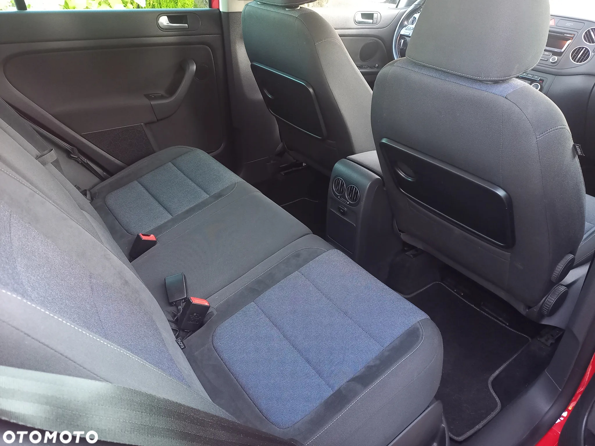 Volkswagen Golf 1.6 TDI BlueMotion Technology DSG Comfortline - 12