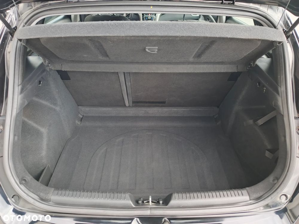 Hyundai i30 i30cw 1.4 Fifa World Cup Edition - 36