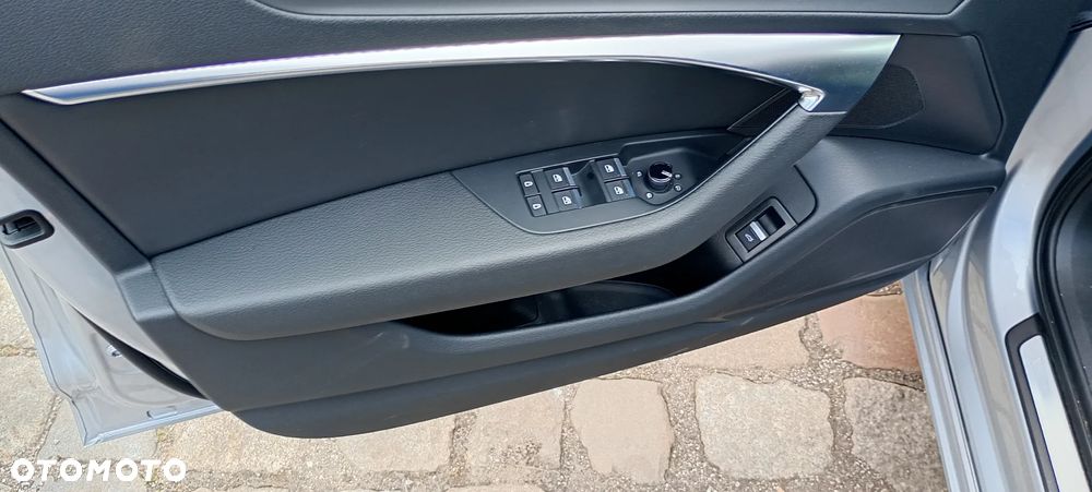 Audi A6 Avant 40 TDI S tronic design - 12